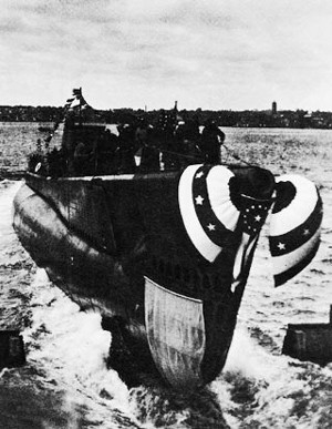USS Barbel Down the Ways, 11 November 1943.