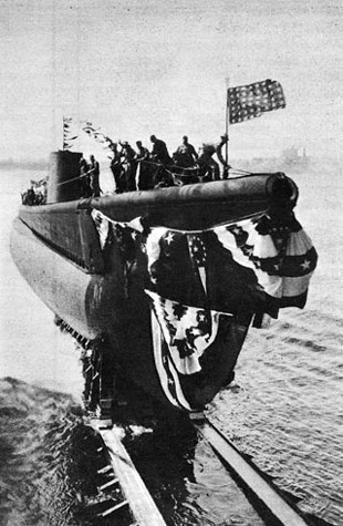 9 May 1943 at Groton - USS Corvina down the ways