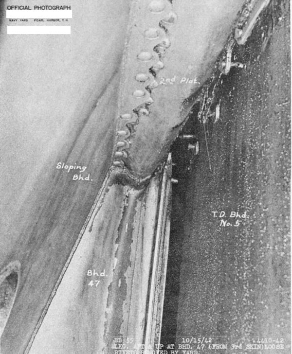 Photo 18. Opening between torpedo protection bulkhead No. 5 and the second platform deck, and between that bulkhead and bulkhead 47.