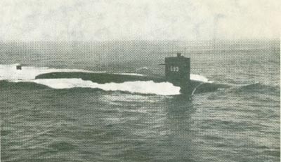 Image of USS Thresher submerging