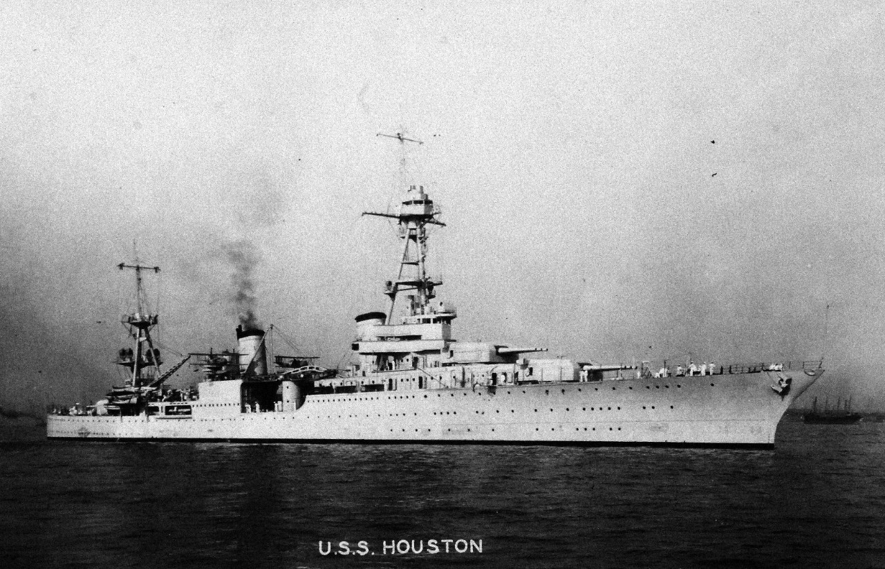 <p>19-N-13455: USS Houston (CA 30), starboard view. Undated and unknown location.&nbsp;</p>

